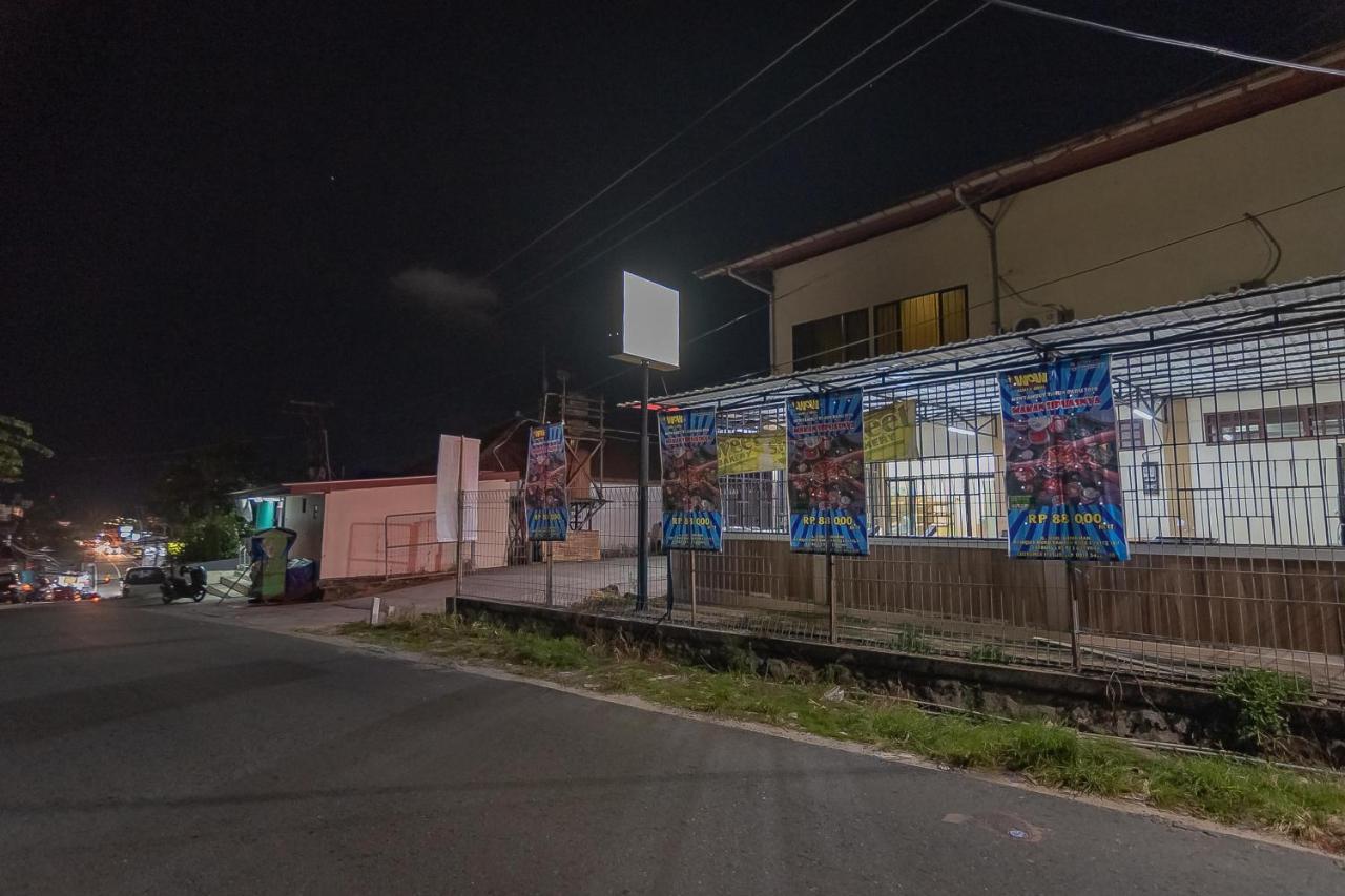 Reddoorz Plus At Bukit Cinta Street Balikpapan Klandasan Kecil Eksteriør billede